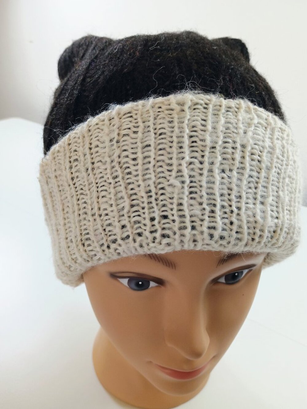 Handcrafted Reversible Chullo Hat – Andean Warmth – Double-Layer Winter Warmth